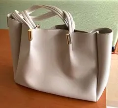 ◯ライトグレー トートバッグ 中型 合成皮革