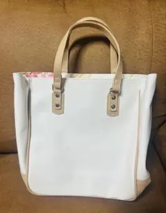 美品✨『メナード』ホワイト ハンドバッグ