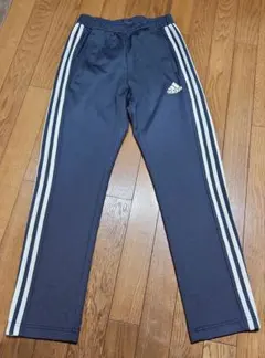 adidas ネイビー ジャージパンツ 3本ライン トラックパンツ デニム風