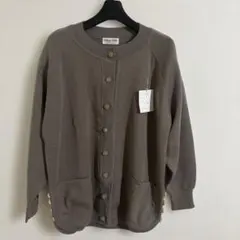新品　ニットカーディガン　前開きボタン　毛100%