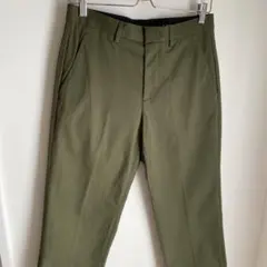 A.P.C. アーペーセー テーパード チノパン オリーブ カーキのサムネイル