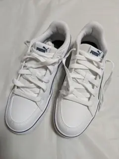 PUMA ホワイト カジュアルスニーカー　26.5cm