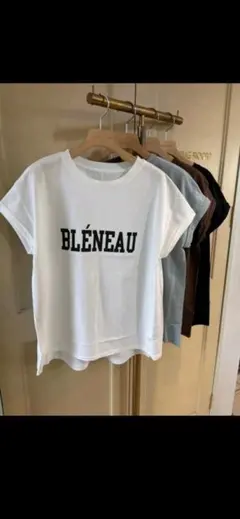 CLOCHE BLÉNEAU ロゴ 半袖Tシャツ ホワイト新品　セブンフェアリーのサムネイル