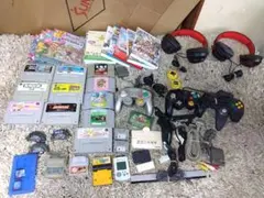 任天堂、SEGA レトロゲーム機4台　ソフト等まとめ 任天堂、SEGA レトロゲーム機4台 ソフト等まとめ - メルカリ