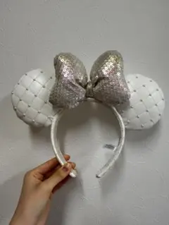 【1度だけ使用】ディズニー カチューシャ ホワイト シルバー