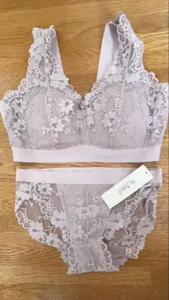 【新品未使用品】tu-hacci ナイトブラ　ショーツセット　Mサイズ