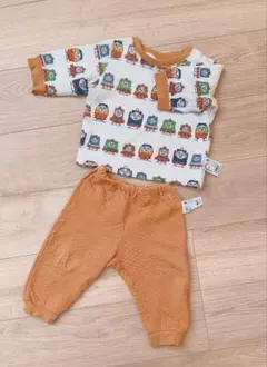 パジャマ　80 ユニクロ　キルティング　トーマス　ベビー