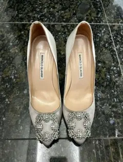 MANOLO BLAHNIK（マノロブラニク） フラットパンプス シルバー 39