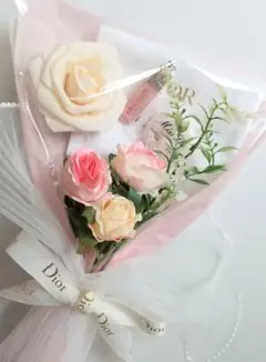 コスメブーケ　Dior　マキシマイザー　001 カスタム　造花ブーケ