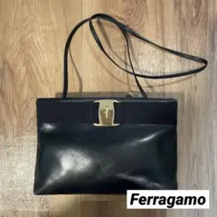 フェラガモ ショルダーバッグ ヴァラリボン ネイビー