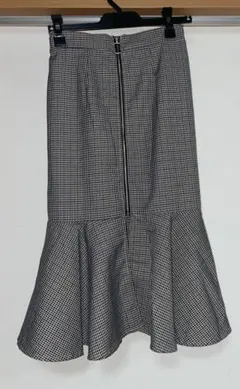 archives チェック前ZIP裾フリルスカートマーメイドスカート