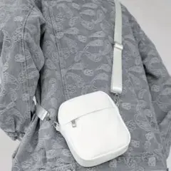 ショルダーバッグ　ミニクロスバッグ