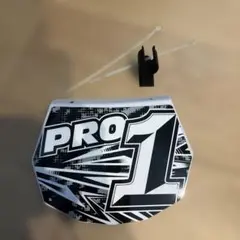 ストライダーPRO パーツ　プレート　1 バイザー ホワイト/ブラック