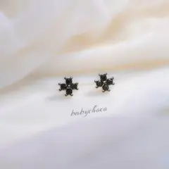 오닉스 네잎 페리도트 피어싱 블랙 작게