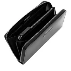 【極美品】JIMMY CHOO（ジミーチュウ）長財布 未使用品のサムネイル