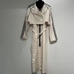 adidas アイボリー トレンチコート
