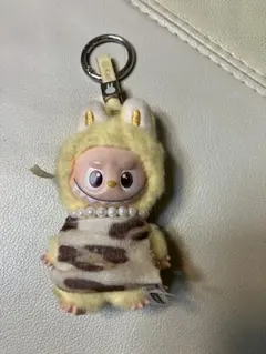 Labubu ザ・モンスターズ ぬいぐるみキーホルダー 2種セット - メルカリ