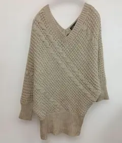 セシルマクビー Vネック 長袖ニット ベージュ M