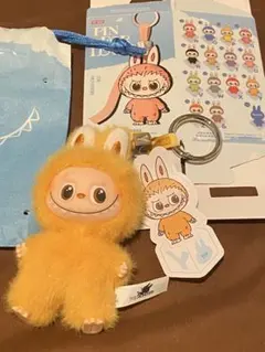 池袋ポップマート購入PIN FOR LOVE ラブブYペンダント