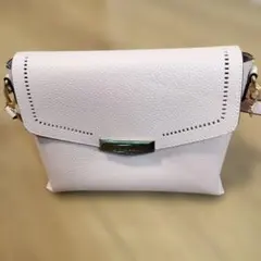 【期間限定値下げ中】D.KELLY　ショルダーバッグ　ハンドバッグのサムネイル