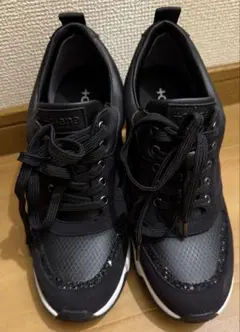 +dianaスニーカー