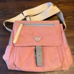 PRADA コーラルピンク ショルダーバッグ　サコッシュ PRADA コーラルピンク ショルダーバッグ サコッシュ - メルカリ