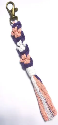 マクラメ　肉球　ストラップ　ハンドメイド