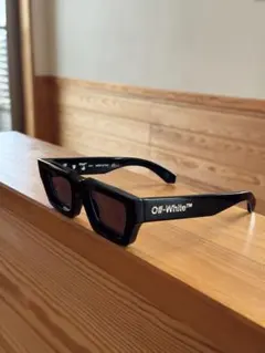 Off-White オフホワイト サングラス 4-2.1 ブラックのサムネイル