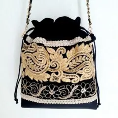 インド刺繍　バッグ　ポシェット　インドリボン　ショルダーバッグ　巾着　黒ゴールド