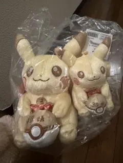 3 個 ピカチュウ 30周年記念 ぬいぐるみ マスコット セット - メルカリ