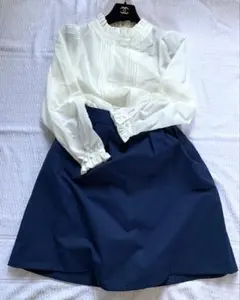 美品 deicy デイシー ボリューム ハリ感 姫 バルーンスカート ネイビーのサムネイル