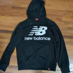 new balance ブラック パーカー M