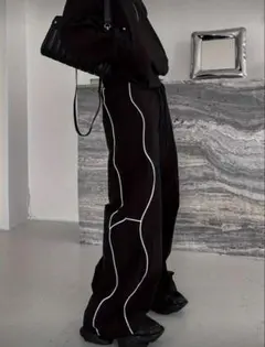 黒スウェットパンツ