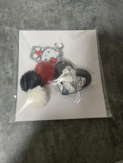 B賞　富江キティ　ハートキーホルダー黒