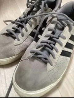 adidas グレー ブラック スニーカーのサムネイル