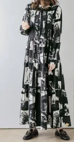 美品 ロングワンピース SUGAR BISKET ブラックホワイトモダンアート
