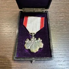 2025年最新】勲八等白色桐葉章の人気アイテム - メルカリ