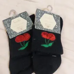 【新品未使用】キッズ靴下 チェリー スパンコール刺繍 黒 23-25cm