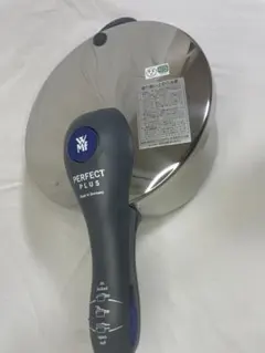 WMF 4.5L 圧力鍋 PERFECT PLUS ドイツ製 IH対応 未使用のサムネイル