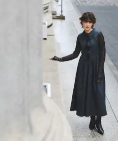 新品未使用【ARVELLIA】CUTOUT DRESSのサムネイル