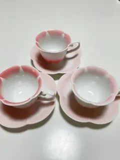 花びら型ティーカップ&ソーサー3個セット　レトロ