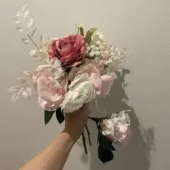 クラッチブーケ　ブートニア　ピンク　白　ローズ　かすみ草　アーティフィシャル