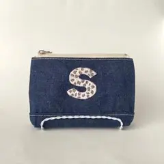 Item thumbnail for item aa130adc-685b-469e-907f-e2bcbb112086