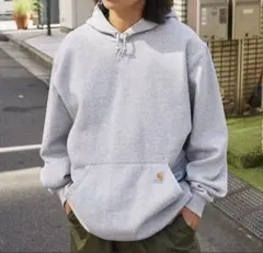 Carhartt グレー フード付きパーカー