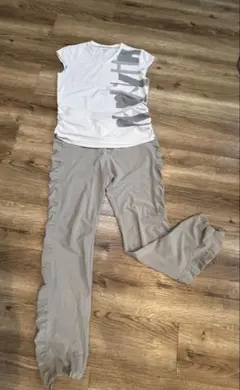 DANSKIN✴︎グレー サイドフリル ヨガピラティス トレーニングパンツ M