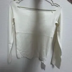 ホワイト スクエアネック 長袖ニットGRL オフショル