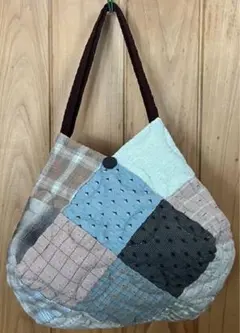1.手作りパッチワークバッグ