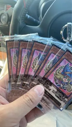 メルカリ最安値！セブンイレブンコラボ限定ブラックマジシャンガール1枚ずつ売ります