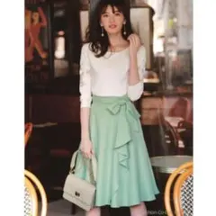 ​【美品】アプワイザー・リッシェ リボンベルト付き アシメフレアスカート