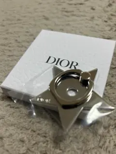 【新品未使用】Dior ノベルティ 星型 スマホリング シルバー